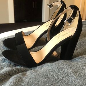 Size 7 Strappy Black Heels